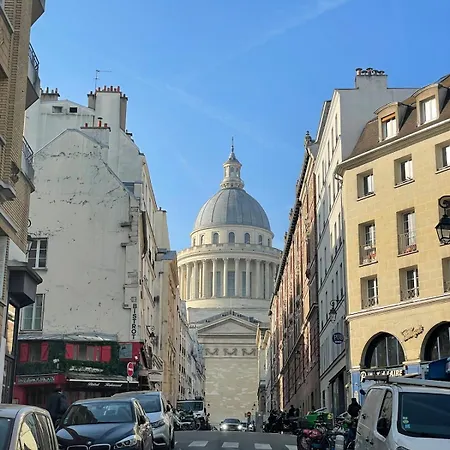 Luxury Designer Notre-dame With Terrace Апартаменты *