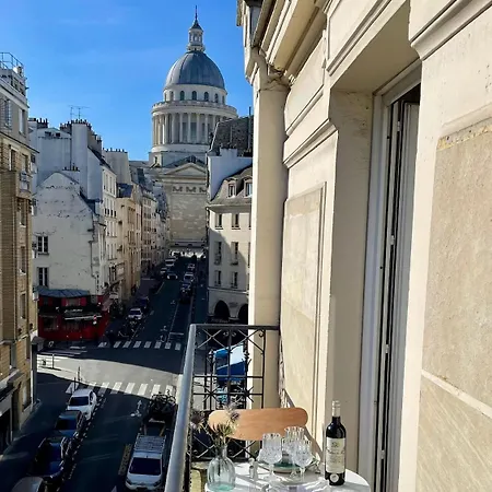 Luxury Designer Notre-dame With Terrace *