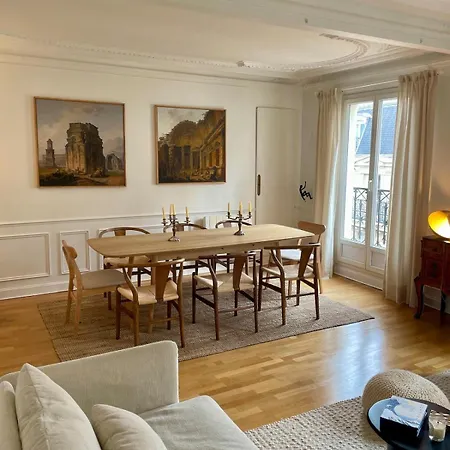 Luxury Designer Notre-dame With Terrace Appartamento